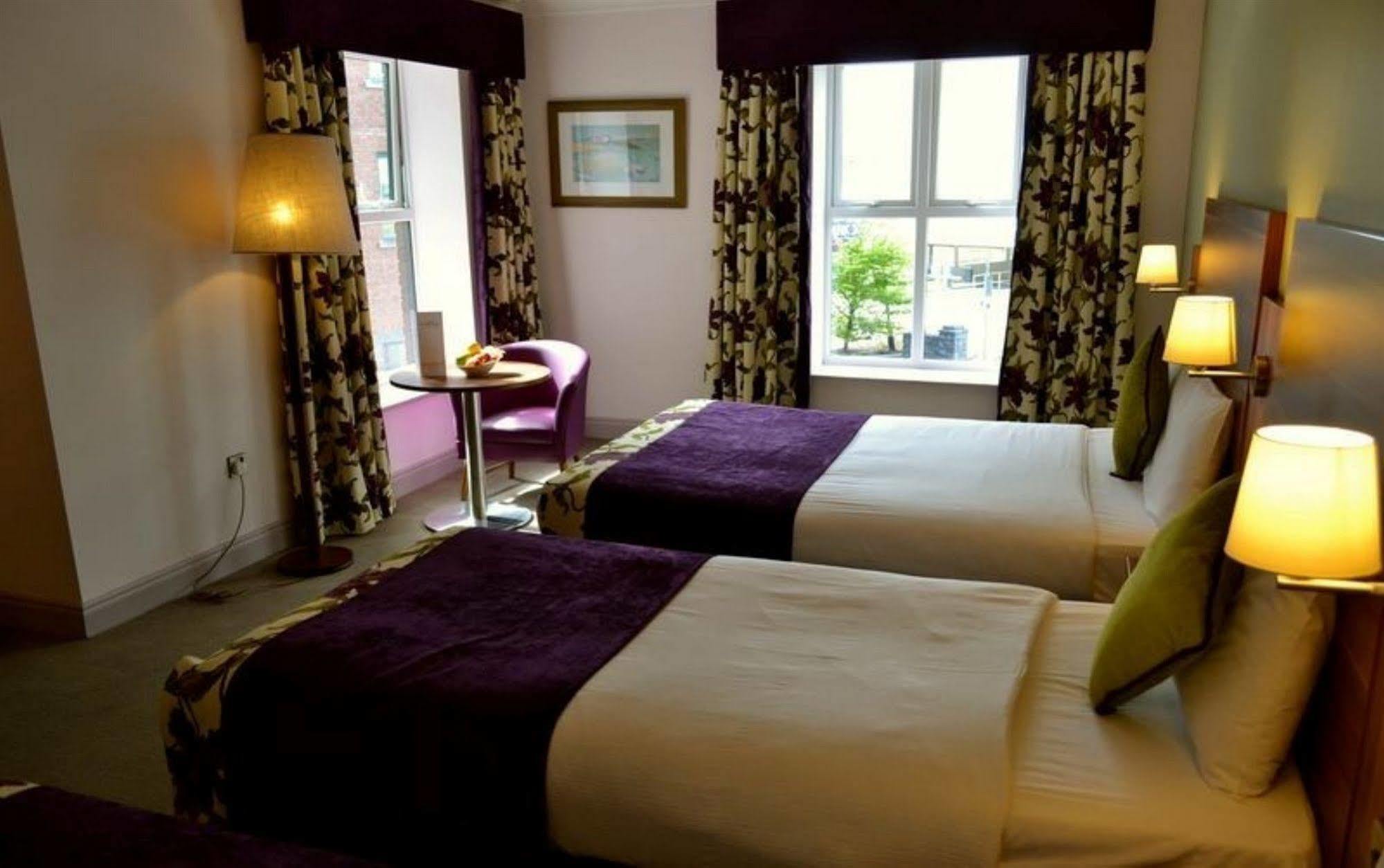 Maldron Hotel & Leisure Centre, Oranmore Galway Ngoại thất bức ảnh